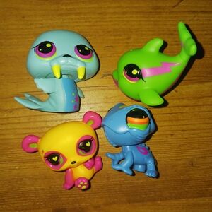 Lot of 4 Littlest Pet Shop Black Light Series 1 Pets LPS Panda Walrus Dolphin